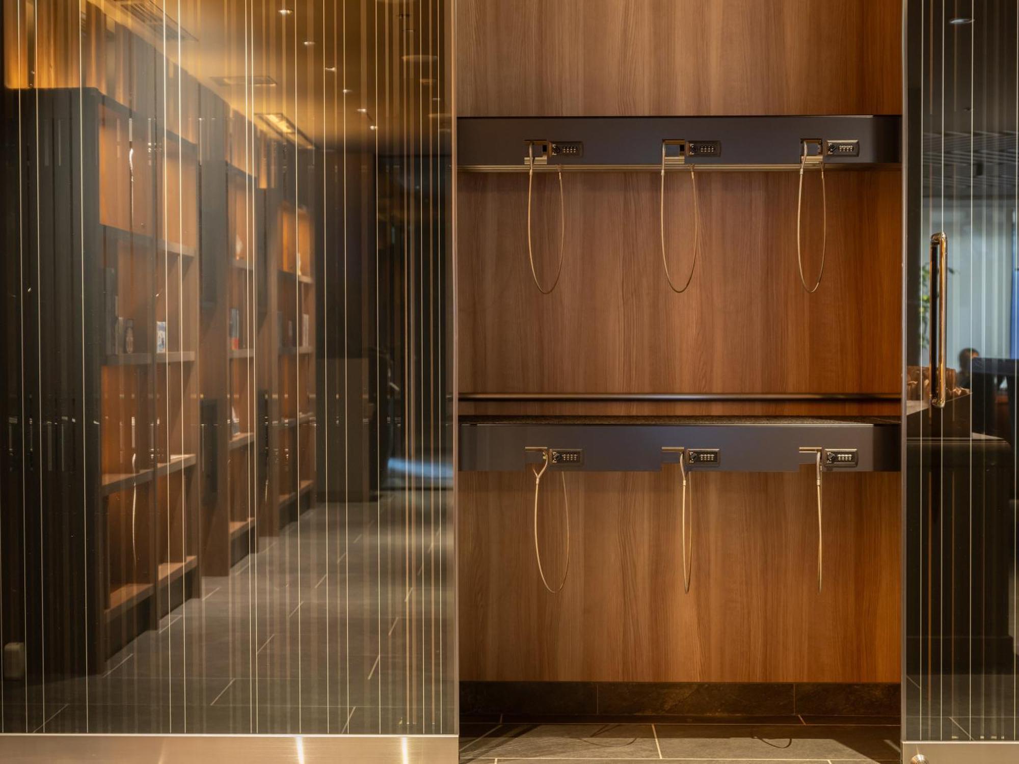 Готель Insomnia Kyoto Oike Екстер'єр фото