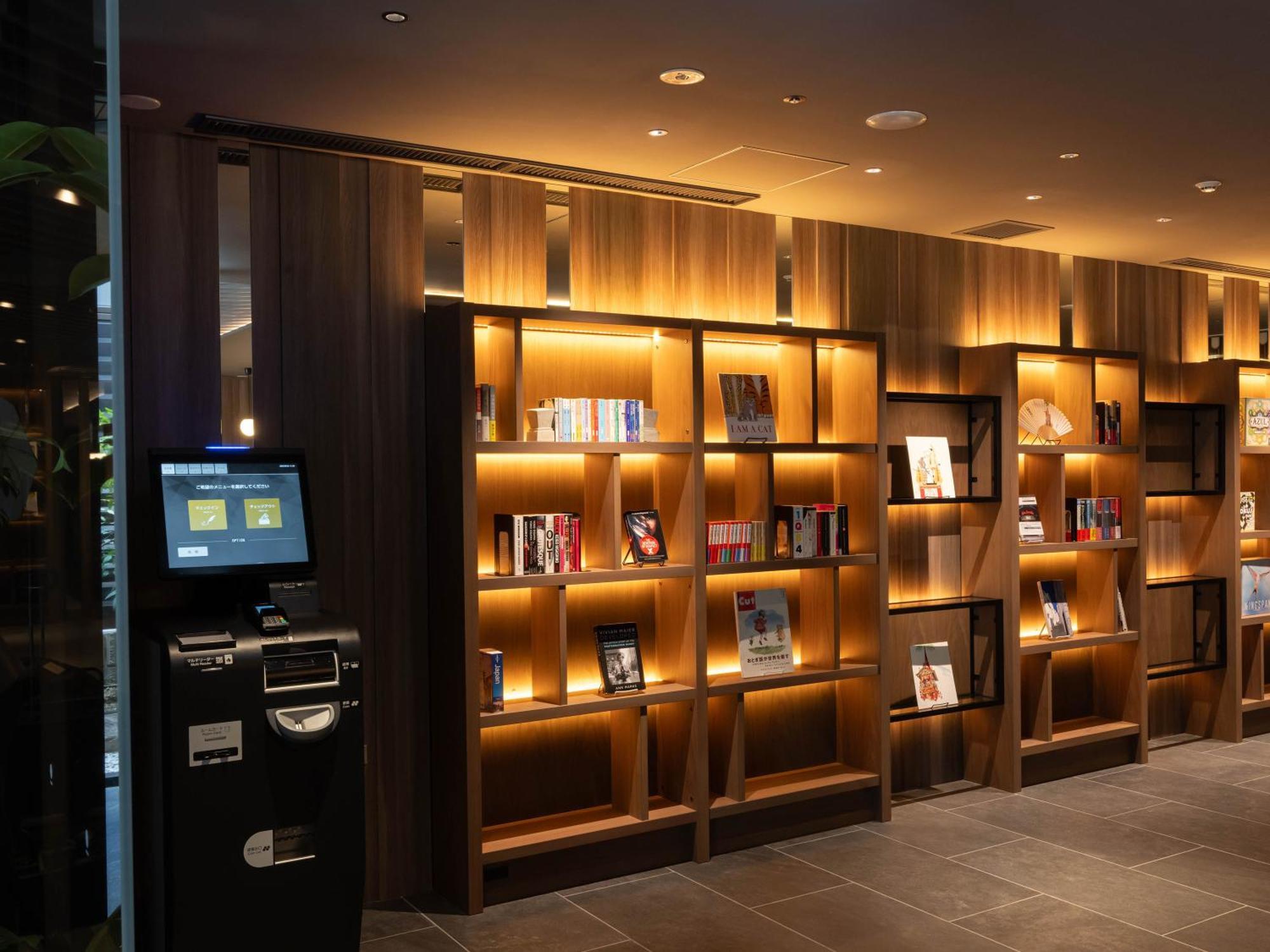 Готель Insomnia Kyoto Oike Екстер'єр фото