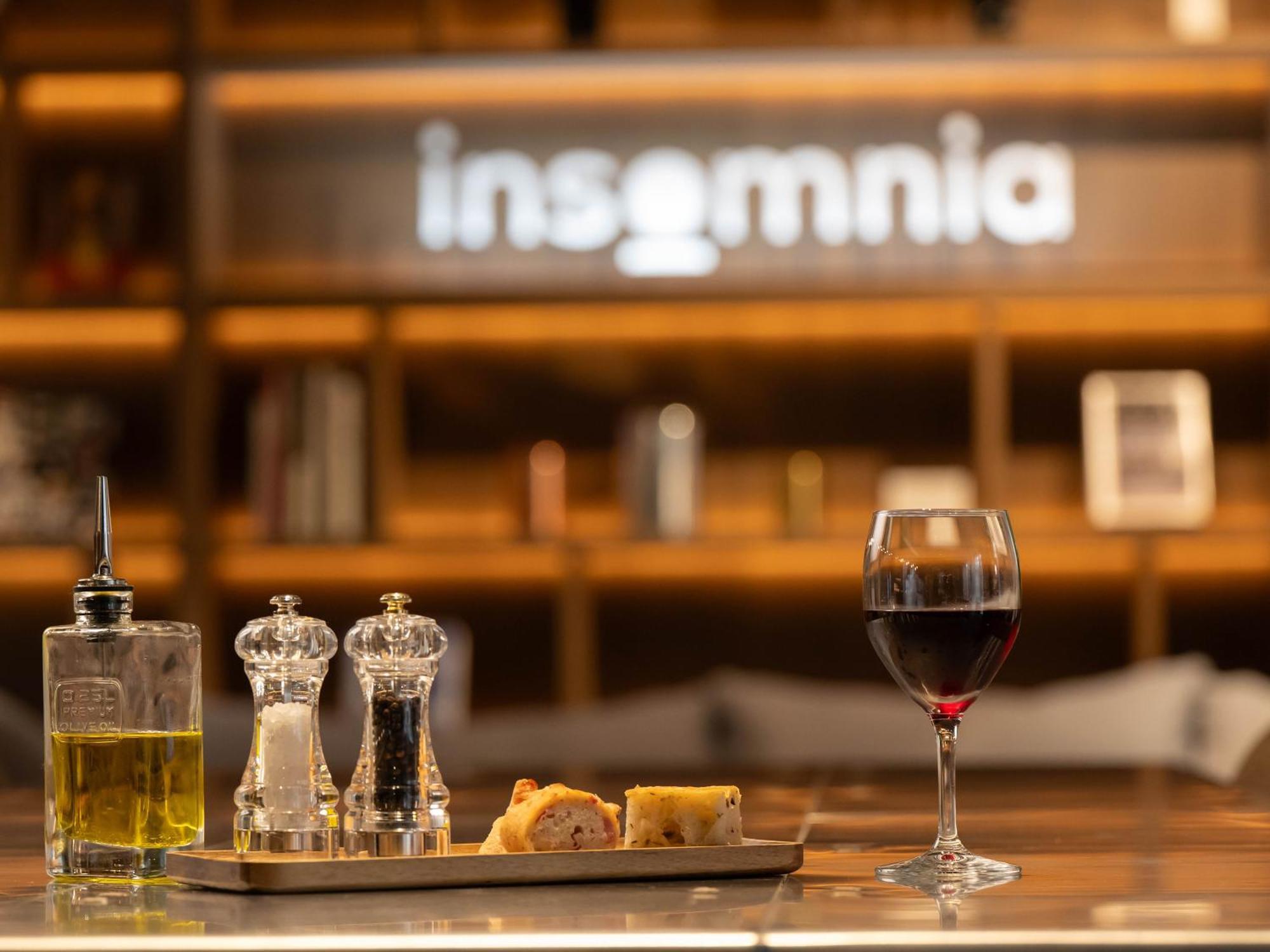 Готель Insomnia Kyoto Oike Екстер'єр фото