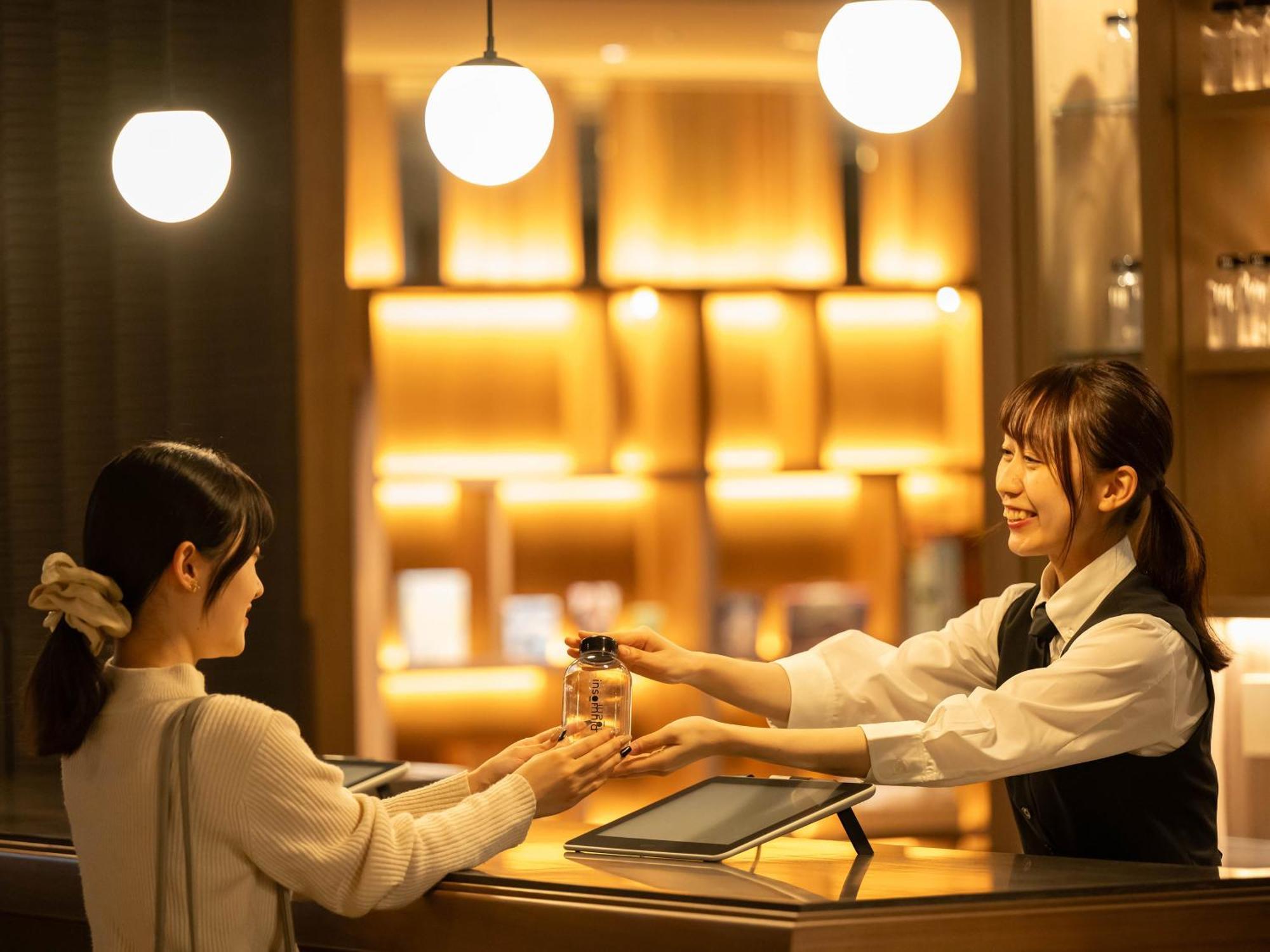 Готель Insomnia Kyoto Oike Екстер'єр фото