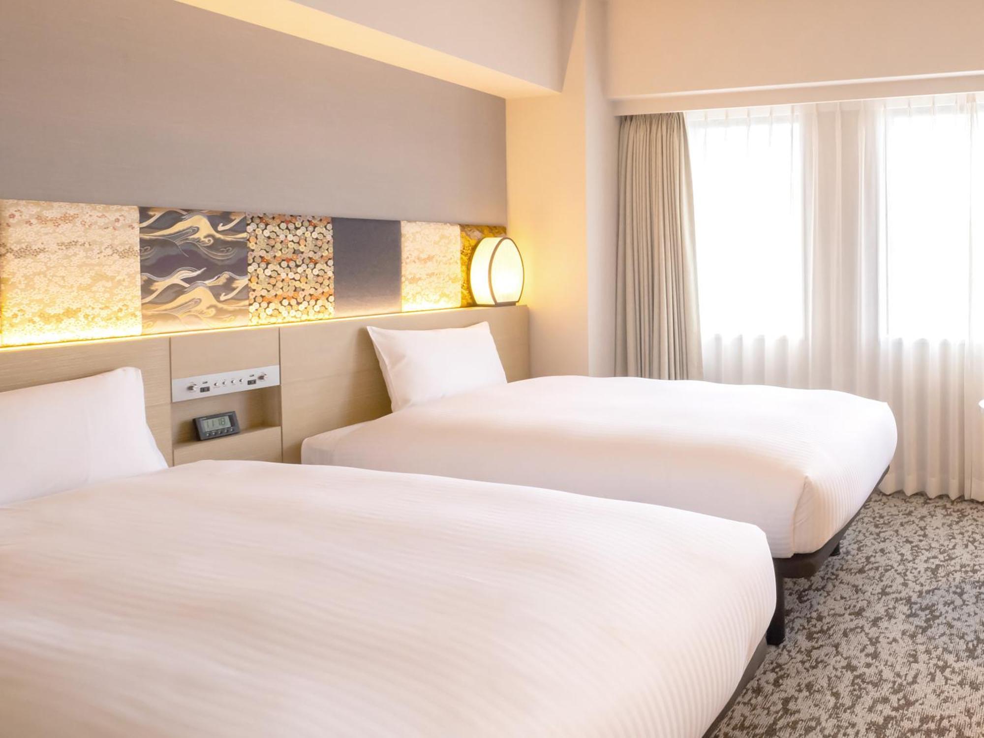 Готель Insomnia Kyoto Oike Екстер'єр фото