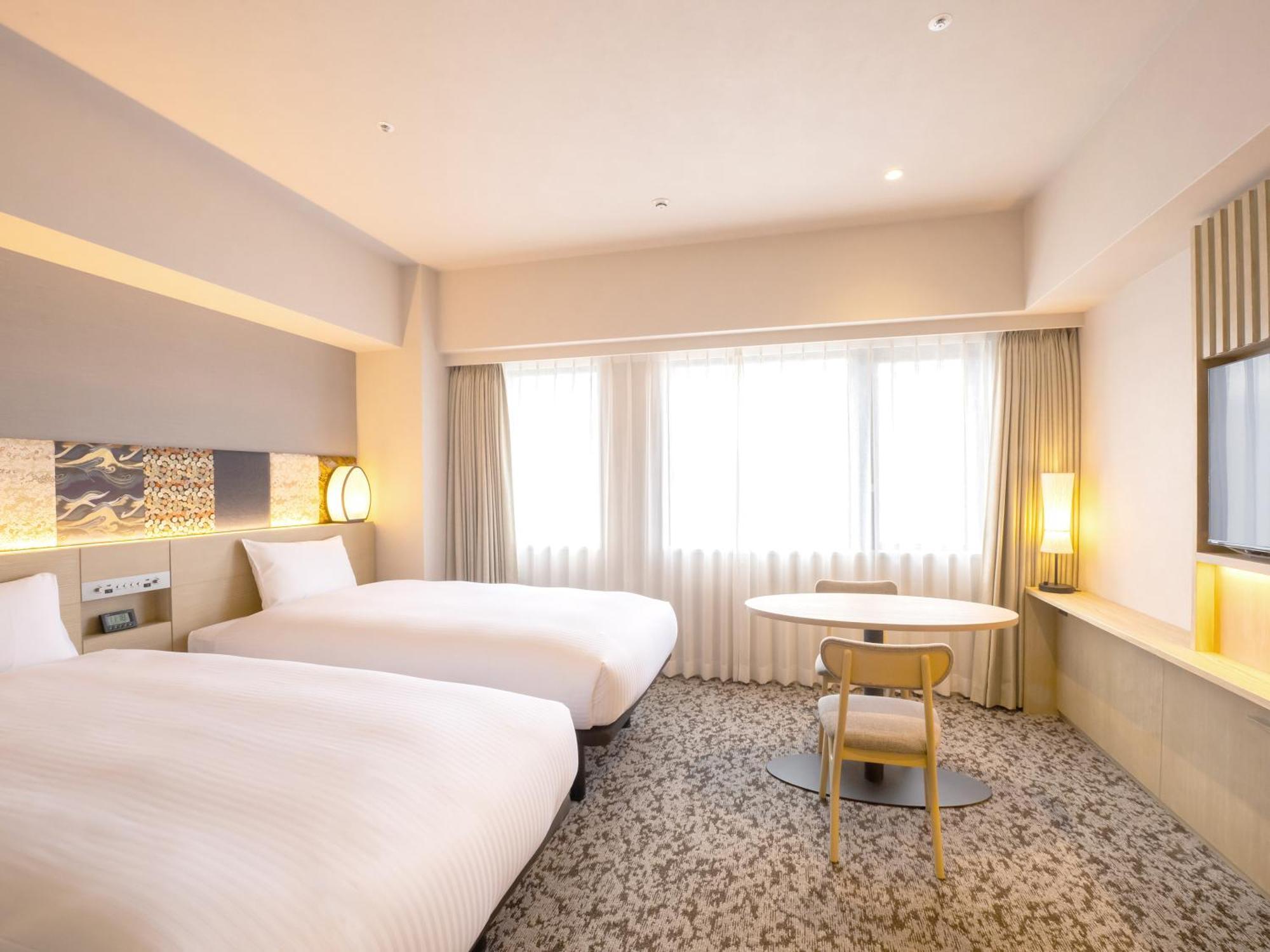 Готель Insomnia Kyoto Oike Екстер'єр фото